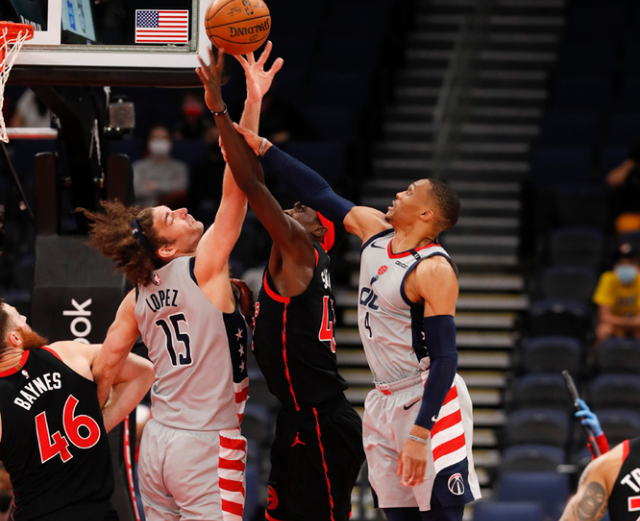  坎宁安准三双率队取胜，活塞击败奇才结束尴尬连败纪录